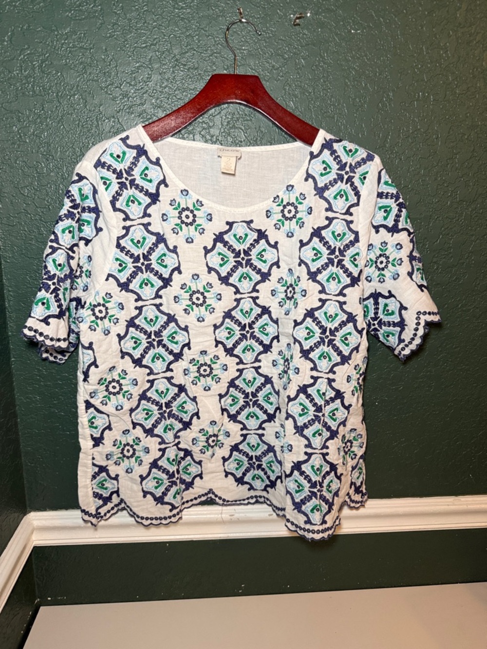 Chicos Women's Floral Geometric Embroidered Top Blouse Size 2 (Large)